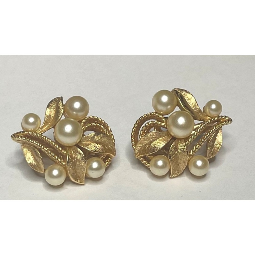 Vintage Crown Trifari Faux Pearl Gold-tone Clip-on Earrings